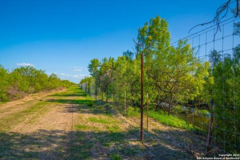 0 Fm 1688 Crystal City TX 78839