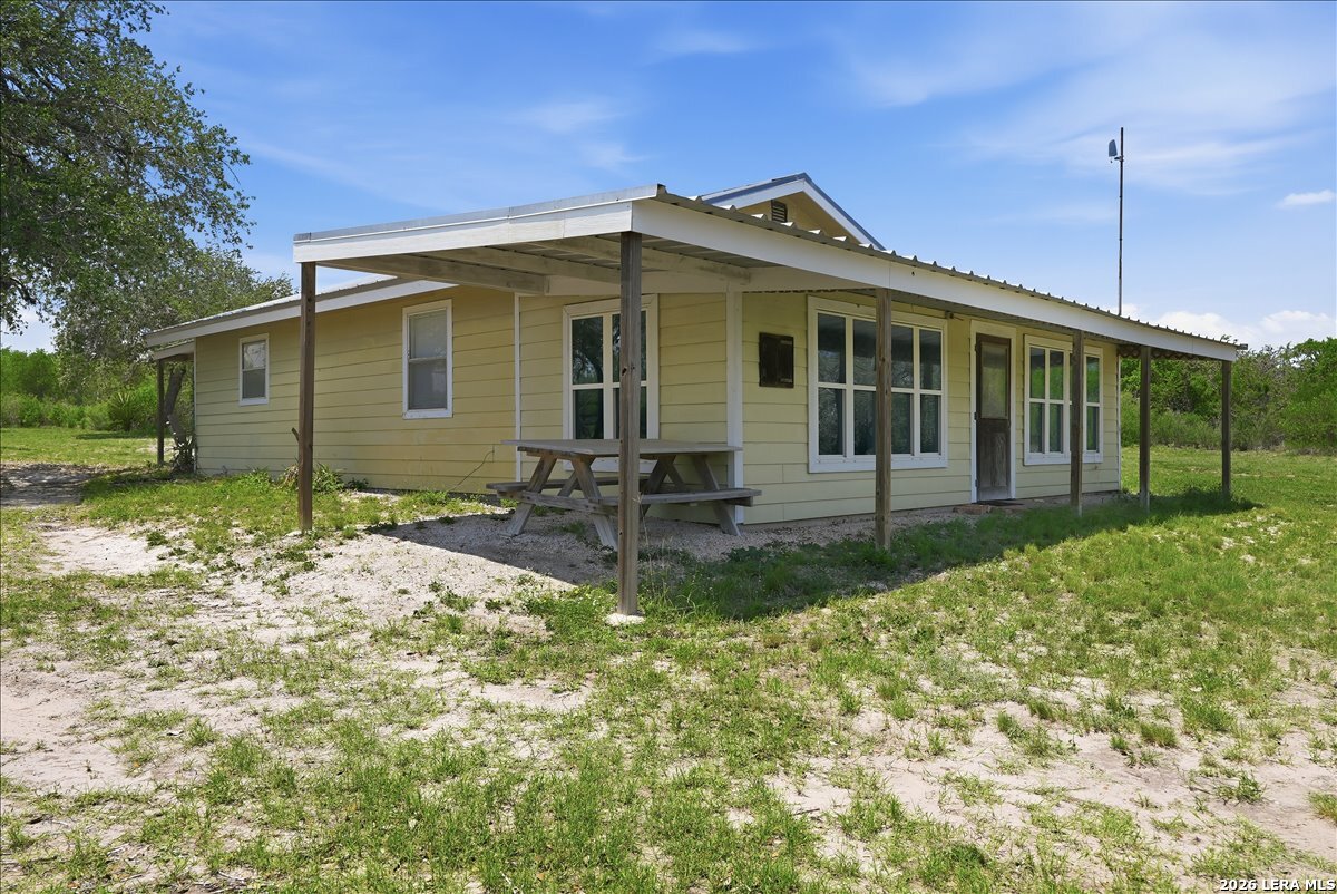 731 County Road 325 George West TX 78022