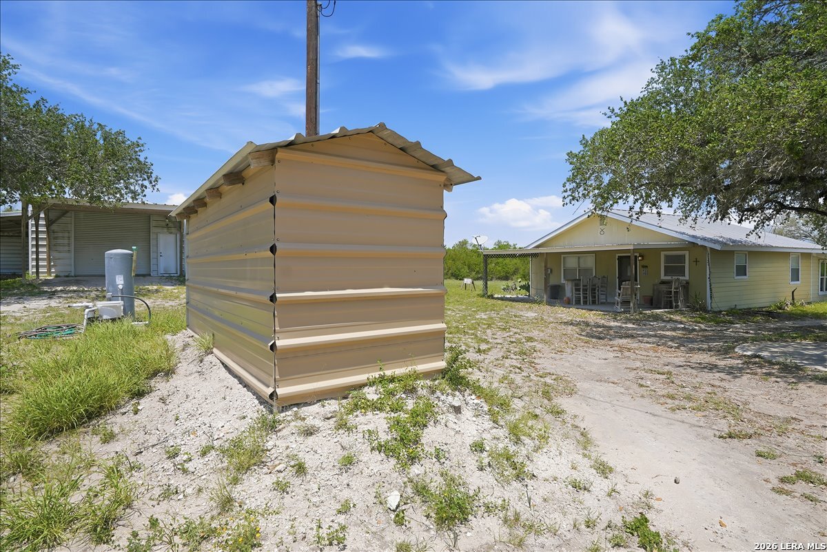 731 County Road 325 George West TX 78022