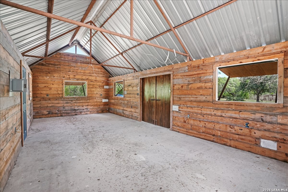 731 County Road 325 George West TX 78022