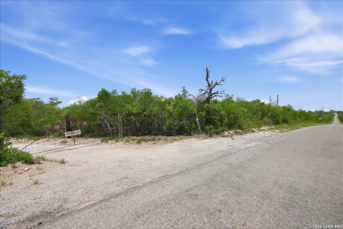731 County Road 325 George West TX 78022