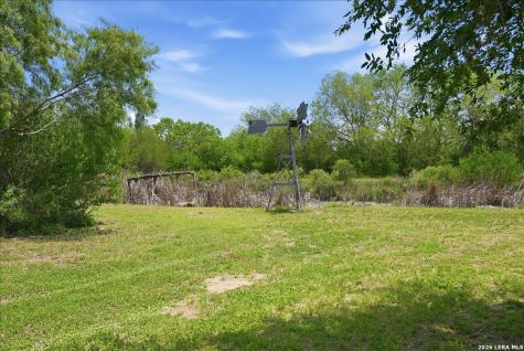 731 County Road 325 George West TX 78022