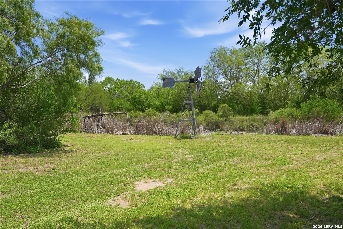 731 County Road 325 George West TX 78022