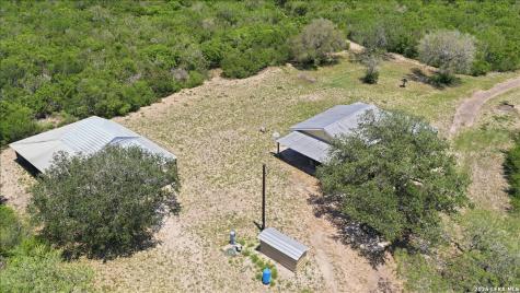 731 County Road 325 George West TX 78022