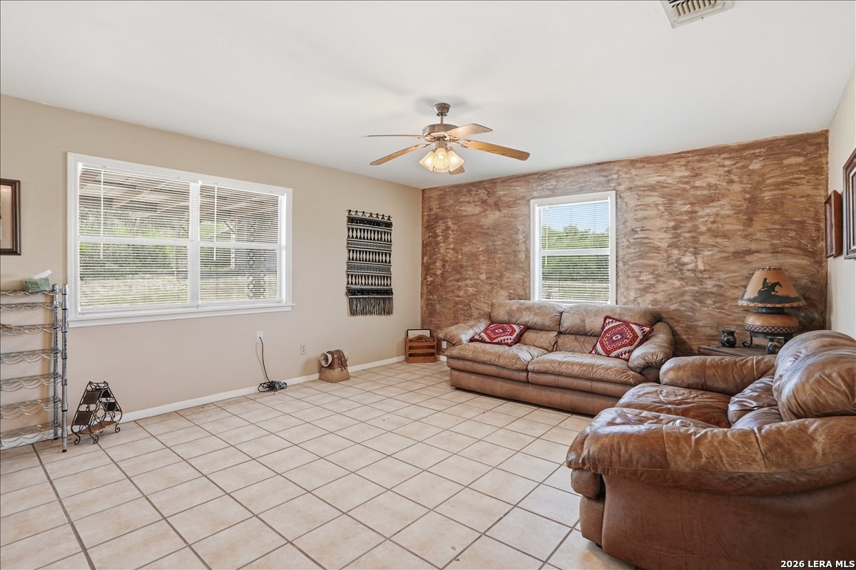 731 County Road 325 George West TX 78022