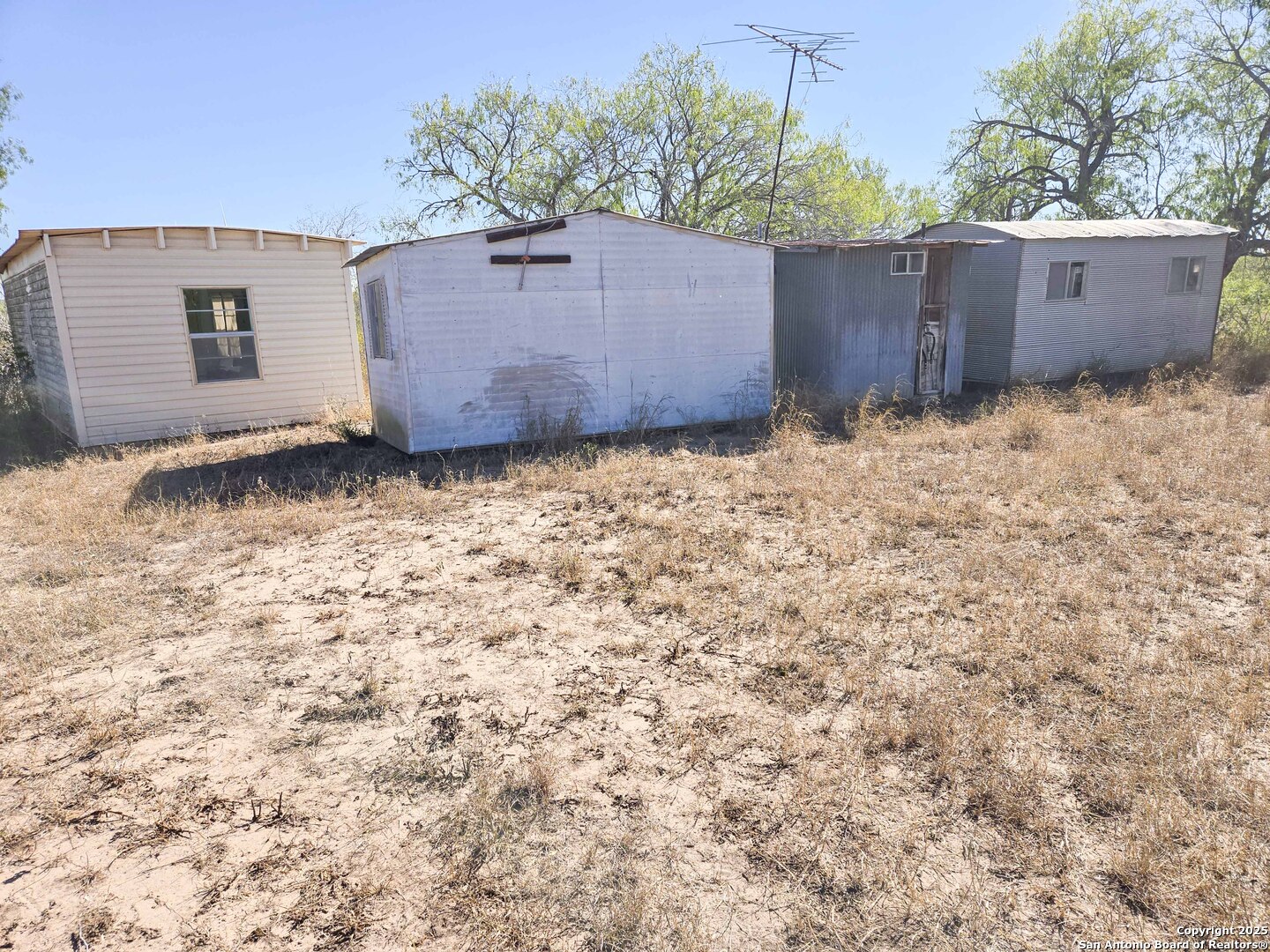 00 Cr 123 Pawnee TX 78145