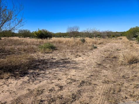 00 Cr 123 Pawnee TX 78145