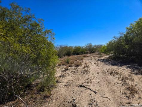 00 Cr 123 Pawnee TX 78145