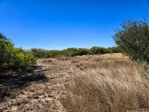 00 Cr 123 Pawnee TX 78145