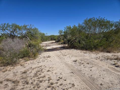 00 Cr 123 Pawnee TX 78145