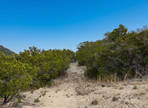 898 Mountain View Lane Pipe Creek TX 78063