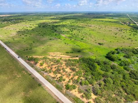 Tbd County Road 302 Jourdanton TX 78026