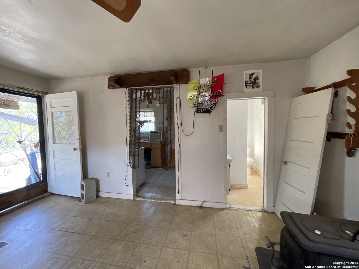 890 County Road 246 Hondo TX 78861