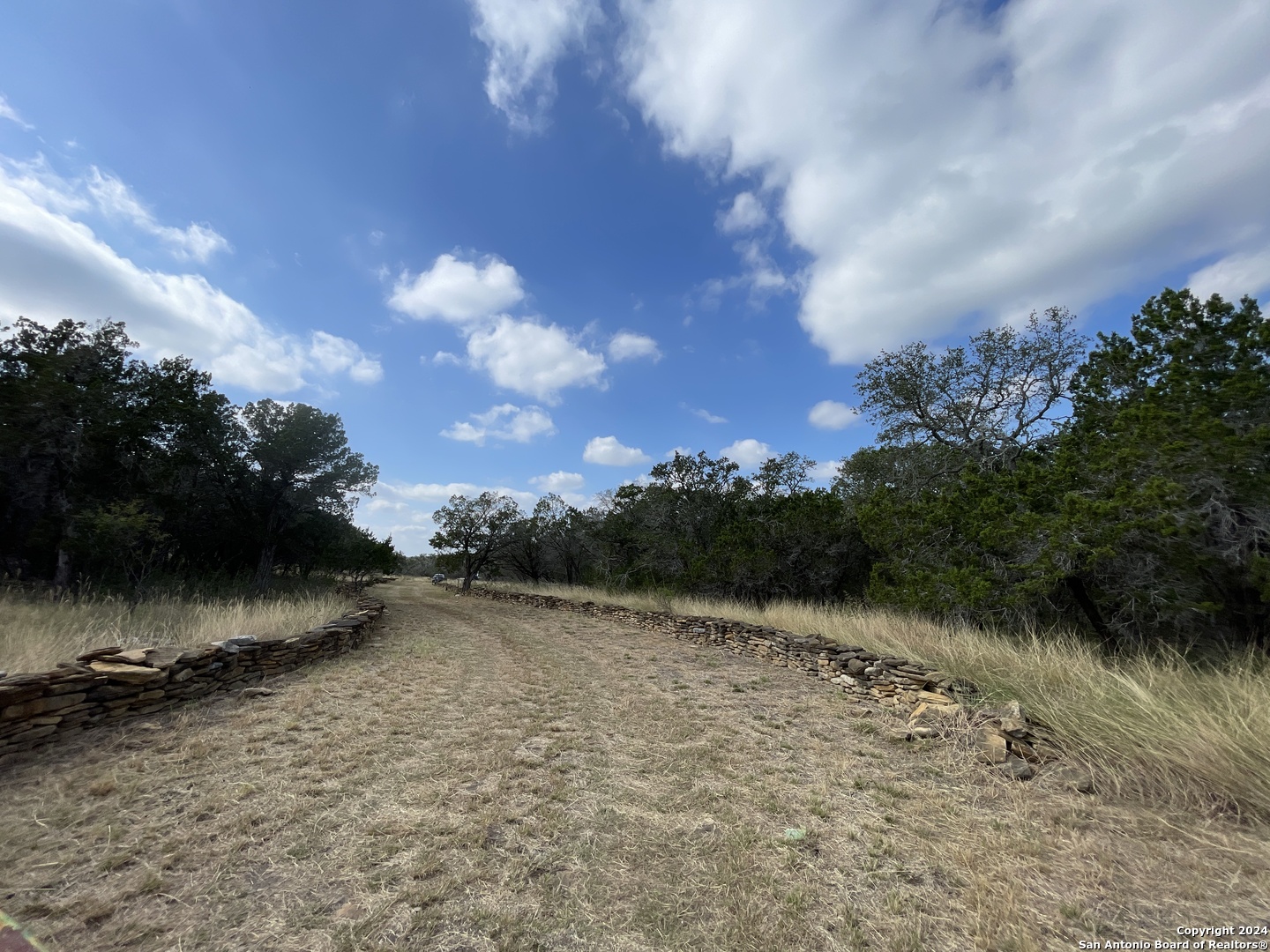 890 County Road 246 Hondo TX 78861
