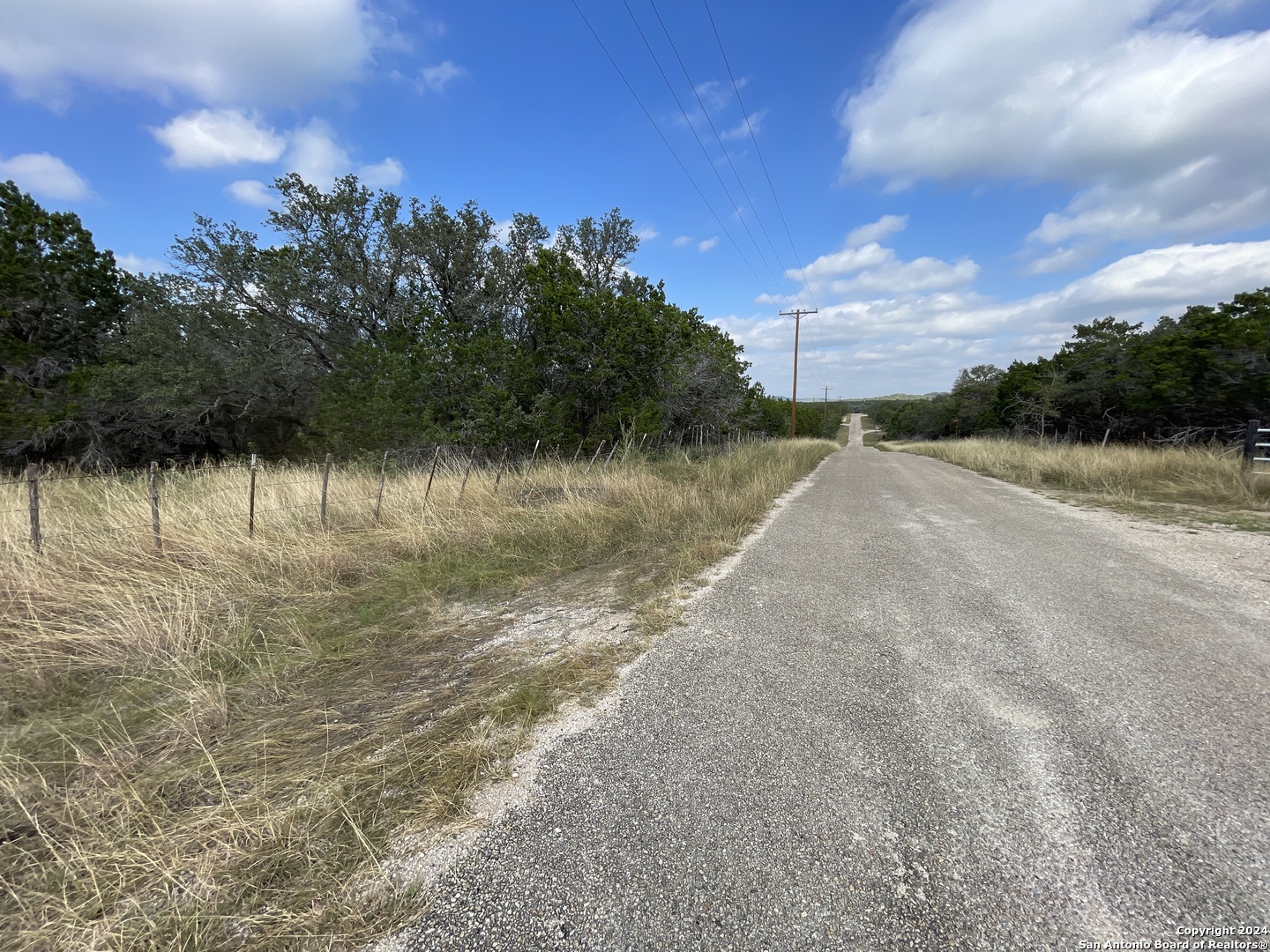 890 County Road 246 Hondo TX 78861