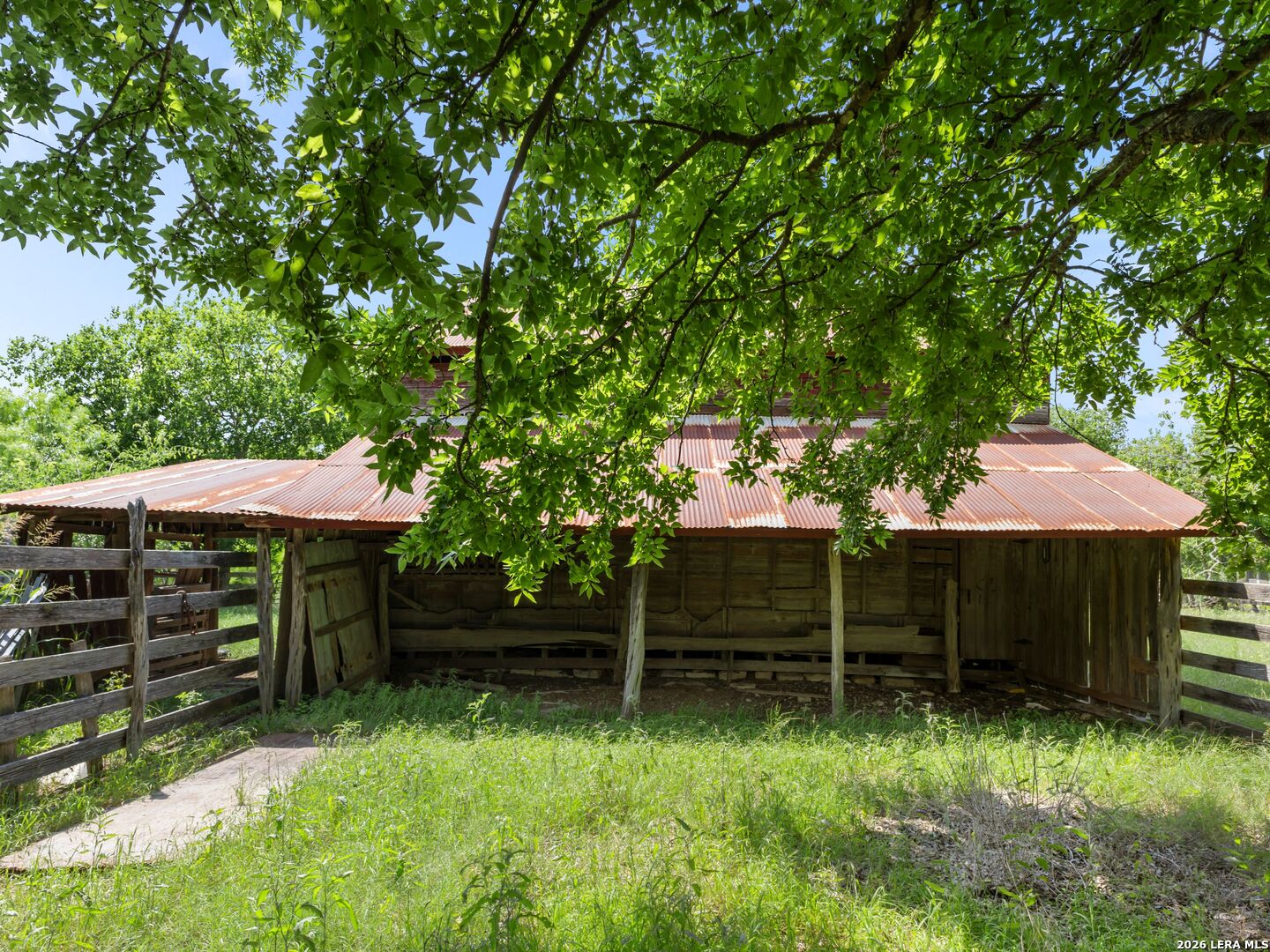 846 Fm 480 Center Point TX 78010
