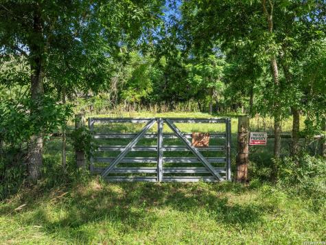 846 Fm 480 Center Point TX 78010