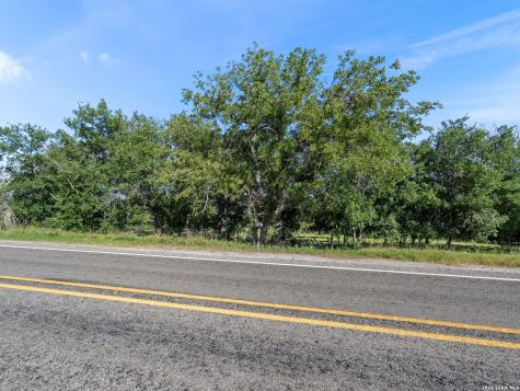 846 Fm 480 Center Point TX 78010