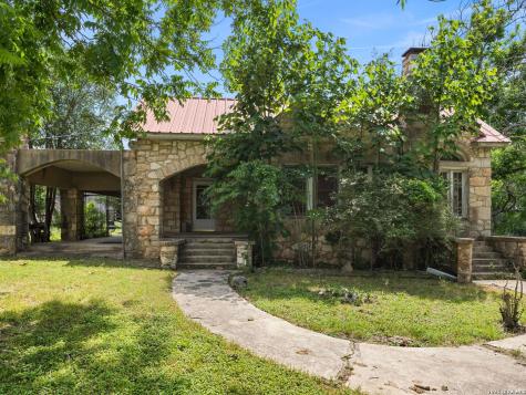 846 Fm 480 Center Point TX 78010