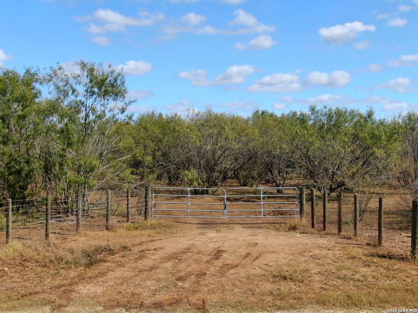 812 County Road 415 Stockdale TX 78160