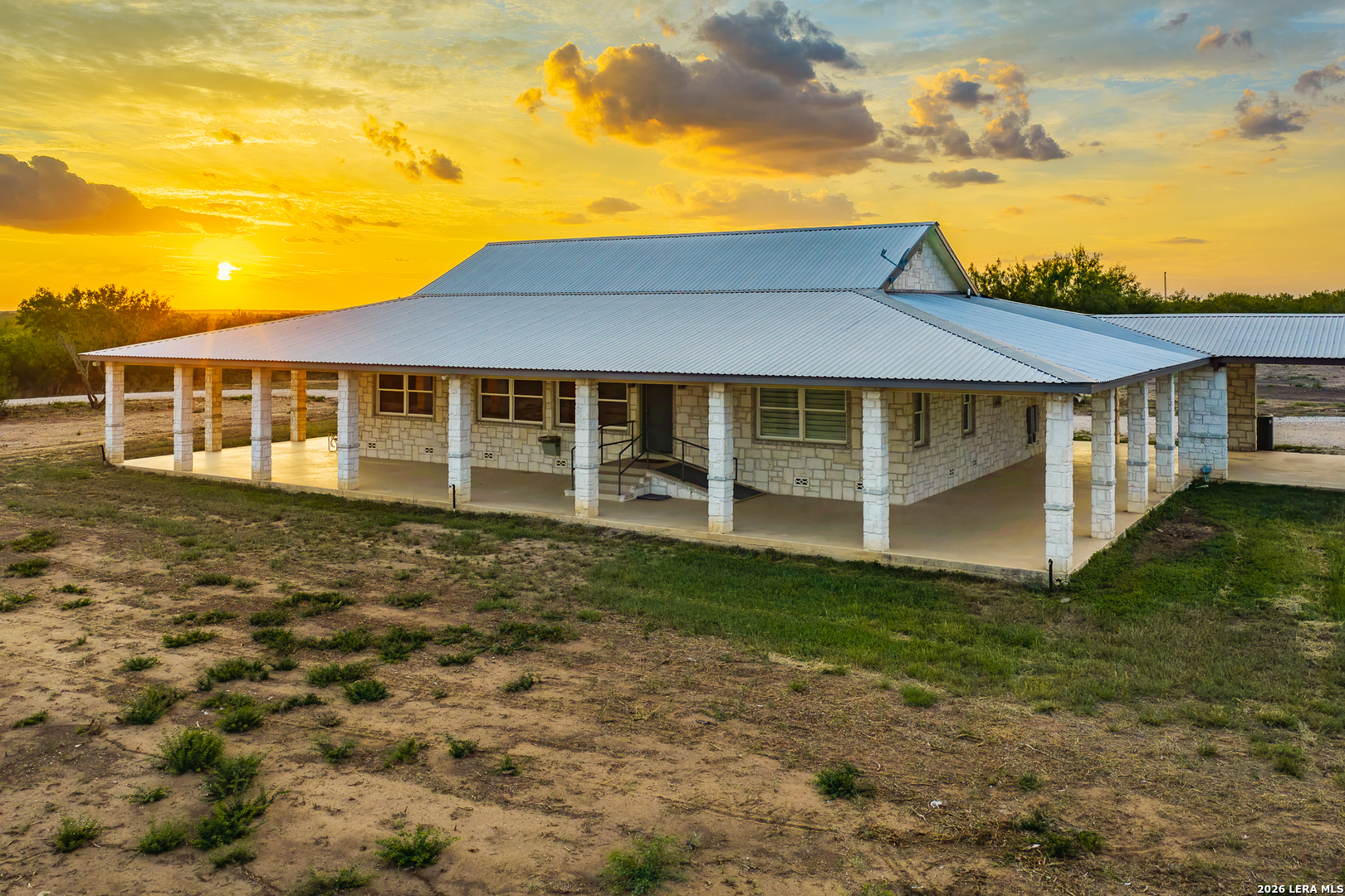 514 E Fm 140 Christine TX 78012