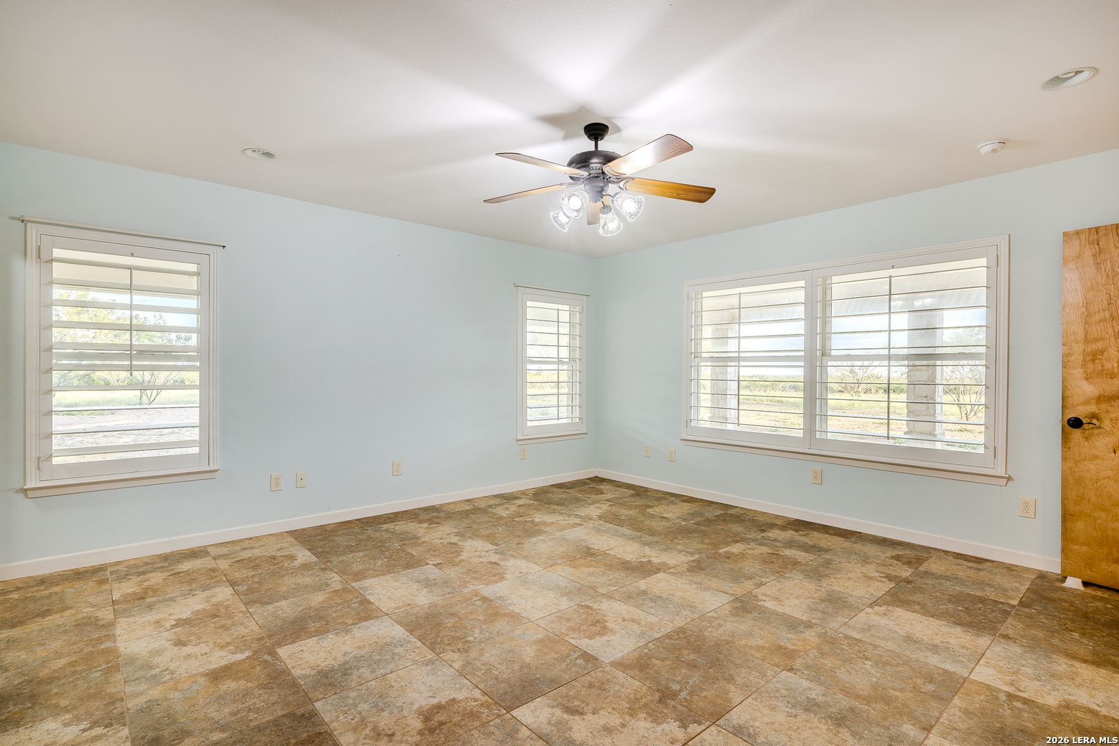 514 E Fm 140 Christine TX 78012