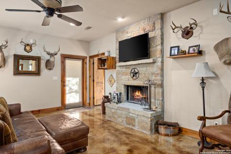 488 Phillip Pipe Creek TX 78063