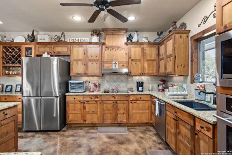 488 Phillip Pipe Creek TX 78063