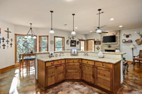 488 Phillip Pipe Creek TX 78063