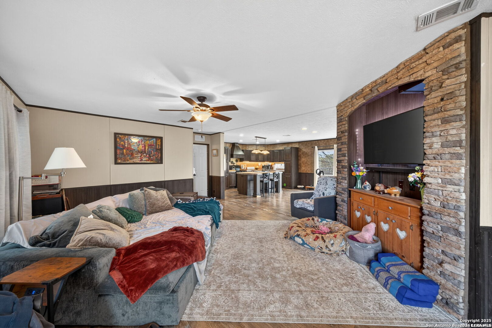 155 County Road 6712 Natalia TX 78059