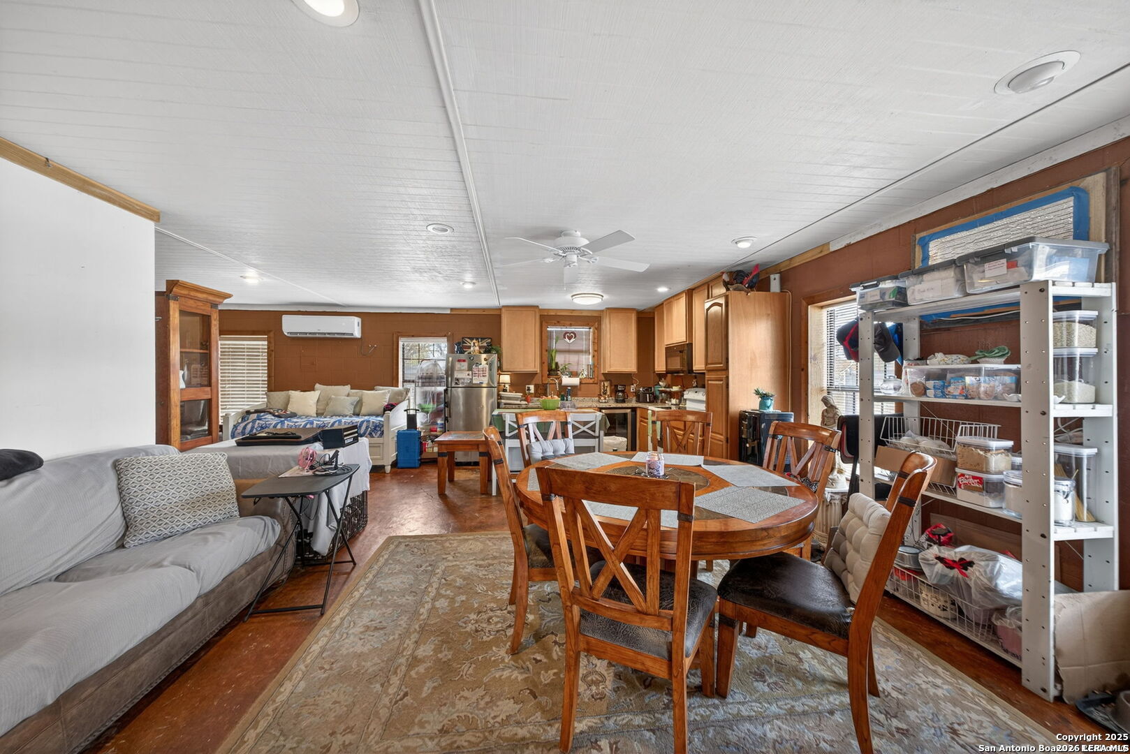 155 County Road 6712 Natalia TX 78059