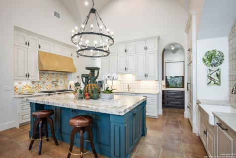 24209 Scenic Loop San Antonio TX 78255