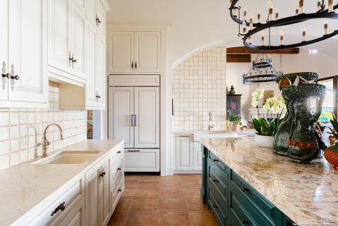 24209 Scenic Loop San Antonio TX 78255