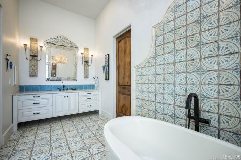 24209 Scenic Loop San Antonio TX 78255