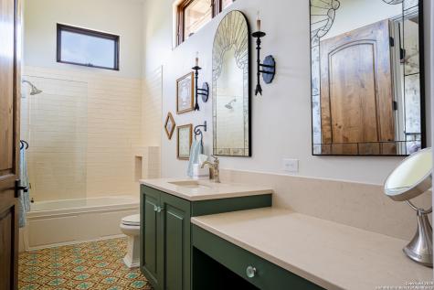 24209 Scenic Loop San Antonio TX 78255