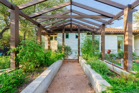 24209 Scenic Loop San Antonio TX 78255