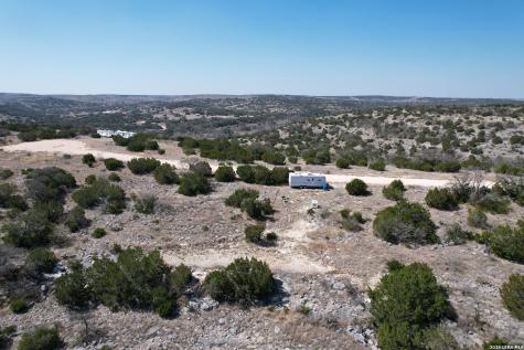 1213 Sd 42200 Rocksprings TX 78880