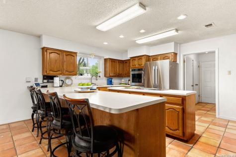 350 Ullrich Marion TX 78124