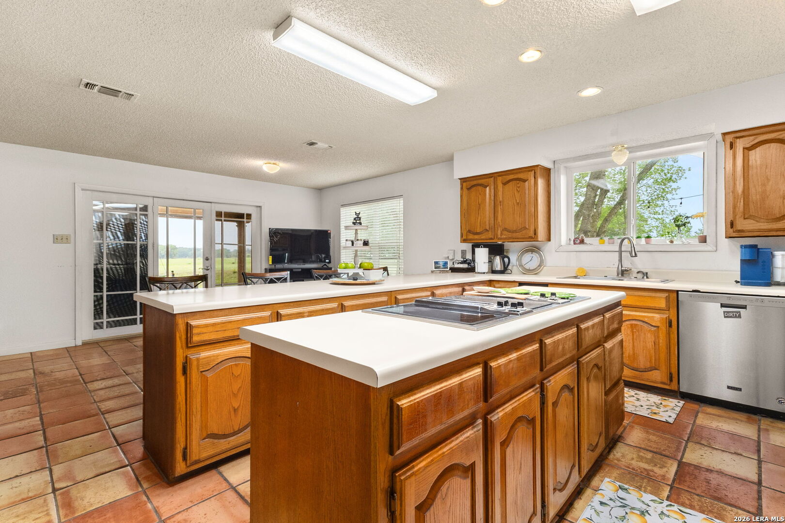 350 Ullrich Marion TX 78124