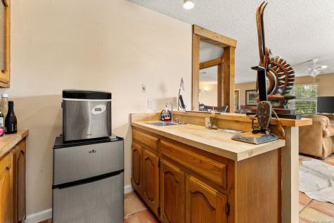 350 Ullrich Marion TX 78124