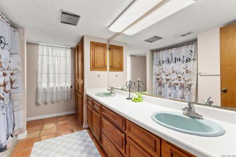 350 Ullrich Marion TX 78124
