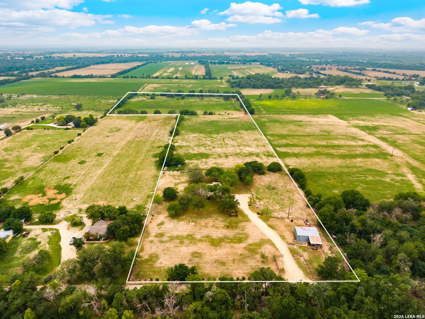 350 Ullrich Marion TX 78124