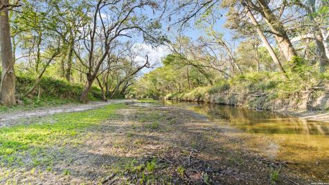 2427 S Fm 234 Edna TX 77957