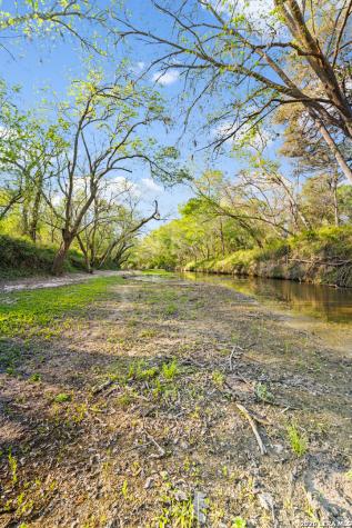 2427 S Fm 234 Edna TX 77957