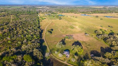 2427 S Fm 234 Edna TX 77957