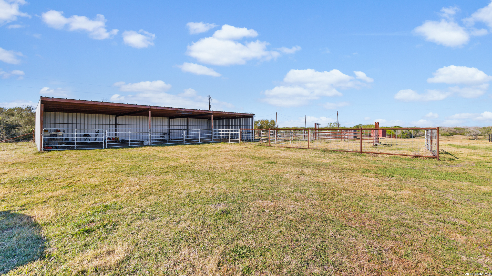 2427 S Fm 234 Edna TX 77957