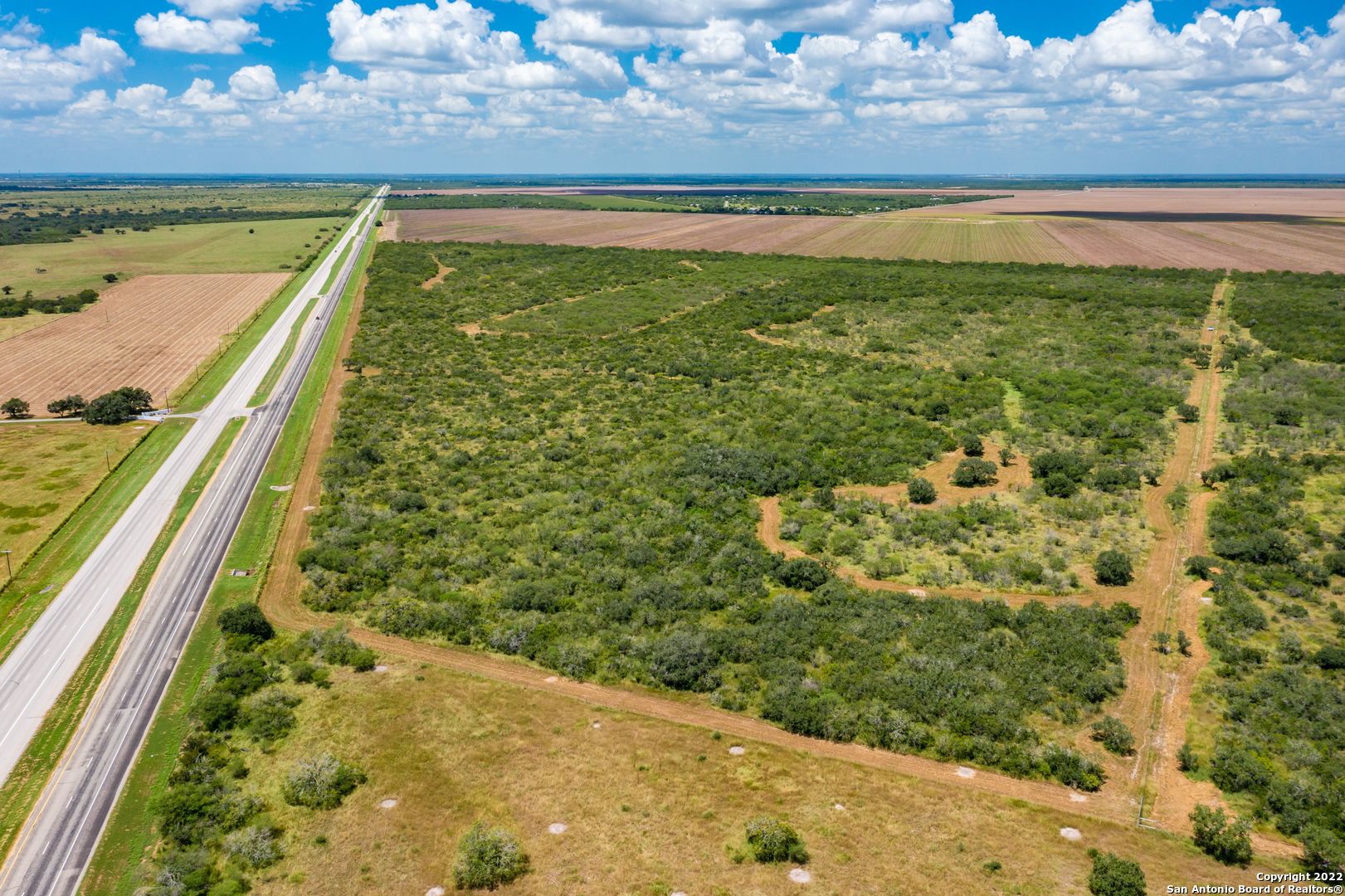 9815 Us-181 N Skidmore TX 78389