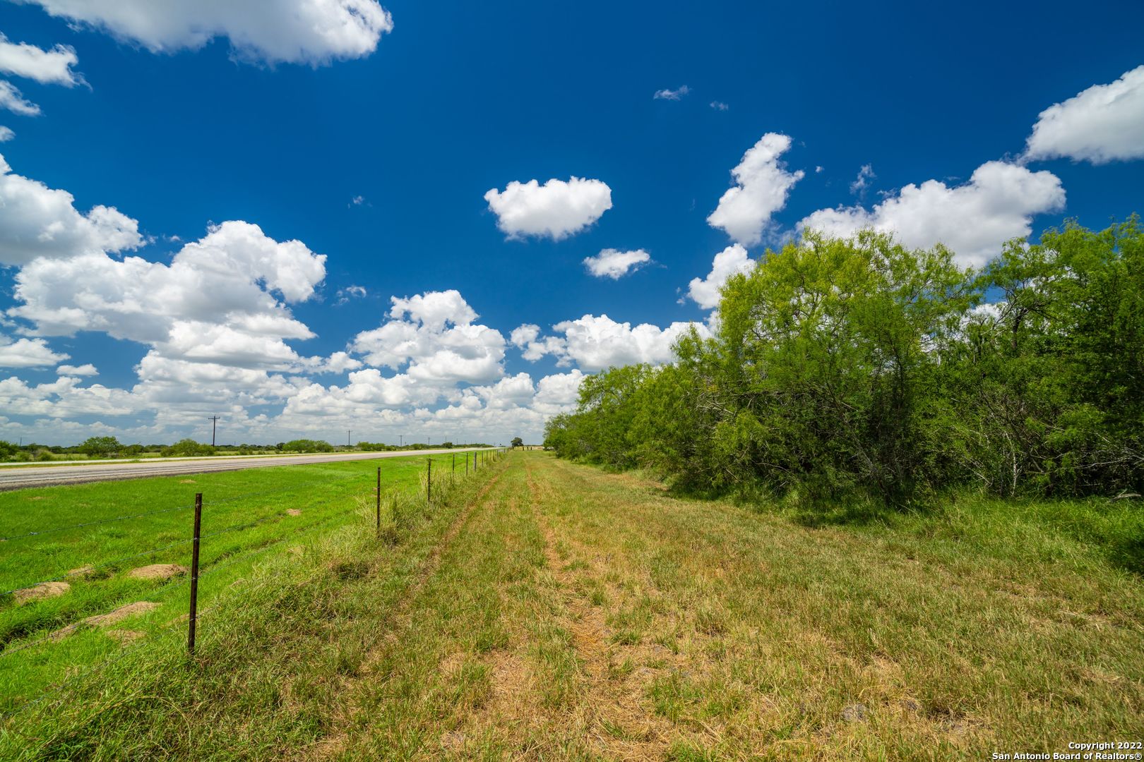 9815 Us-181 N Skidmore TX 78389