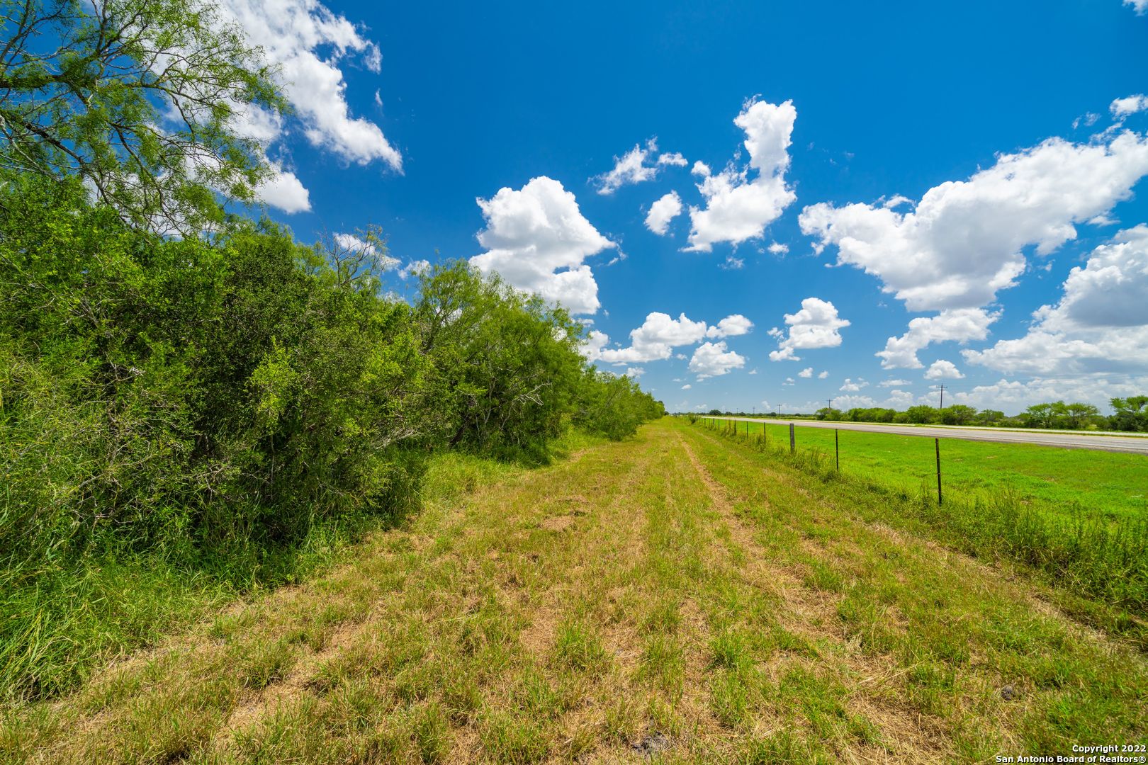 9815 Us-181 N Skidmore TX 78389