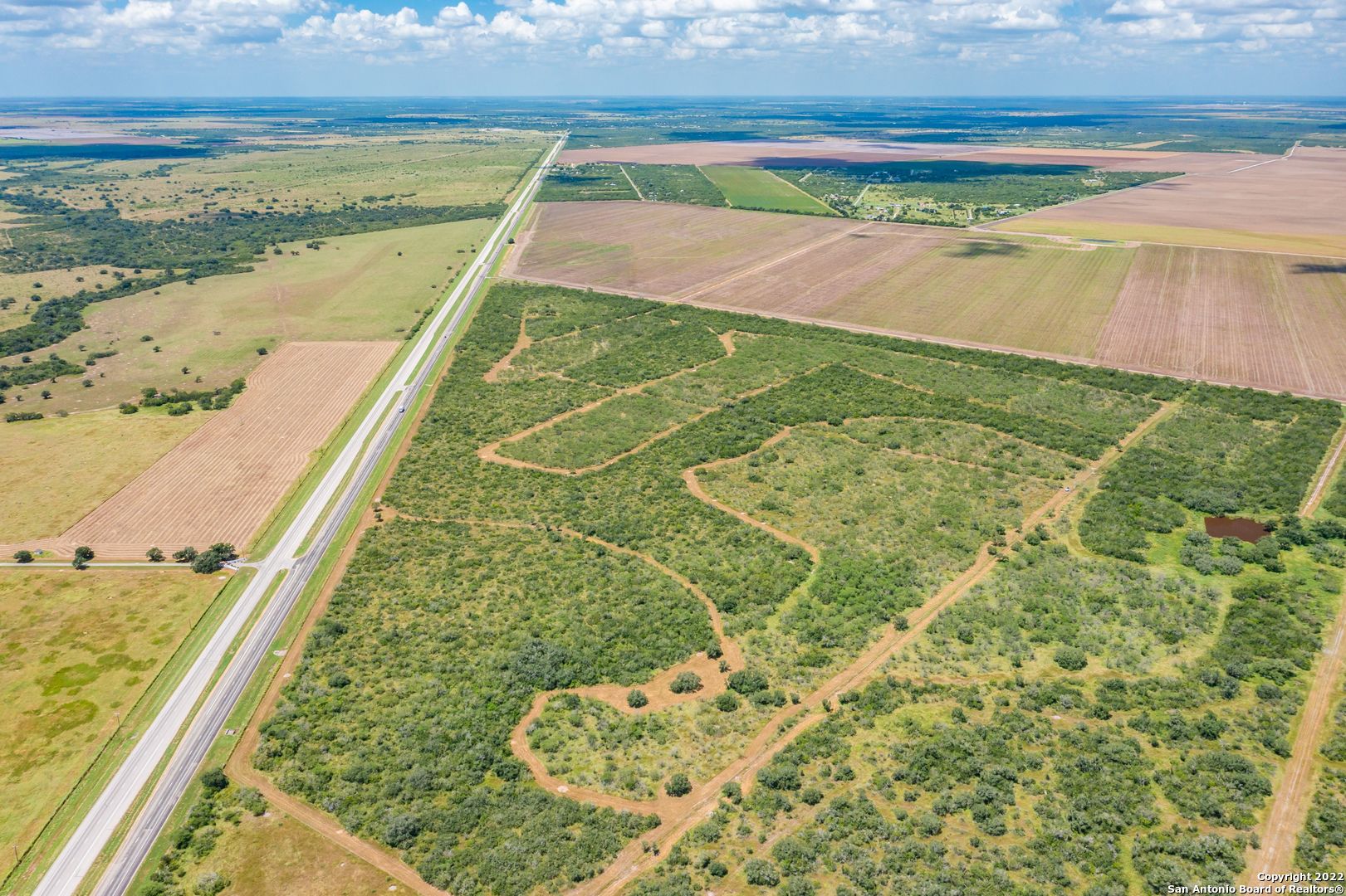 9815 Us-181 N Skidmore TX 78389